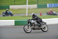 Mallory-park-Leicestershire;Mallory-park-photographs;Motorcycle-action-photographs;classic-bikes;event-digital-images;eventdigitalimages;mallory-park;no-limits-trackday;peter-wileman-photography;vintage-bikes;vintage-motorcycles;vmcc-festival-1000-bikes