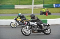 Mallory-park-Leicestershire;Mallory-park-photographs;Motorcycle-action-photographs;classic-bikes;event-digital-images;eventdigitalimages;mallory-park;no-limits-trackday;peter-wileman-photography;vintage-bikes;vintage-motorcycles;vmcc-festival-1000-bikes