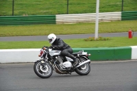 Mallory-park-Leicestershire;Mallory-park-photographs;Motorcycle-action-photographs;classic-bikes;event-digital-images;eventdigitalimages;mallory-park;no-limits-trackday;peter-wileman-photography;vintage-bikes;vintage-motorcycles;vmcc-festival-1000-bikes