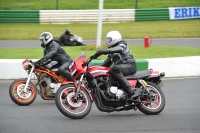 Mallory-park-Leicestershire;Mallory-park-photographs;Motorcycle-action-photographs;classic-bikes;event-digital-images;eventdigitalimages;mallory-park;no-limits-trackday;peter-wileman-photography;vintage-bikes;vintage-motorcycles;vmcc-festival-1000-bikes