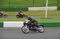 Mallory-park-Leicestershire;Mallory-park-photographs;Motorcycle-action-photographs;classic-bikes;event-digital-images;eventdigitalimages;mallory-park;no-limits-trackday;peter-wileman-photography;vintage-bikes;vintage-motorcycles;vmcc-festival-1000-bikes