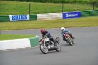 Mallory-park-Leicestershire;Mallory-park-photographs;Motorcycle-action-photographs;classic-bikes;event-digital-images;eventdigitalimages;mallory-park;no-limits-trackday;peter-wileman-photography;vintage-bikes;vintage-motorcycles;vmcc-festival-1000-bikes