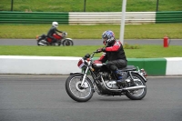 Mallory-park-Leicestershire;Mallory-park-photographs;Motorcycle-action-photographs;classic-bikes;event-digital-images;eventdigitalimages;mallory-park;no-limits-trackday;peter-wileman-photography;vintage-bikes;vintage-motorcycles;vmcc-festival-1000-bikes