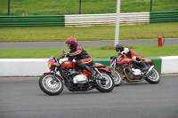 Mallory-park-Leicestershire;Mallory-park-photographs;Motorcycle-action-photographs;classic-bikes;event-digital-images;eventdigitalimages;mallory-park;no-limits-trackday;peter-wileman-photography;vintage-bikes;vintage-motorcycles;vmcc-festival-1000-bikes