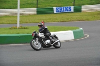 Mallory-park-Leicestershire;Mallory-park-photographs;Motorcycle-action-photographs;classic-bikes;event-digital-images;eventdigitalimages;mallory-park;no-limits-trackday;peter-wileman-photography;vintage-bikes;vintage-motorcycles;vmcc-festival-1000-bikes