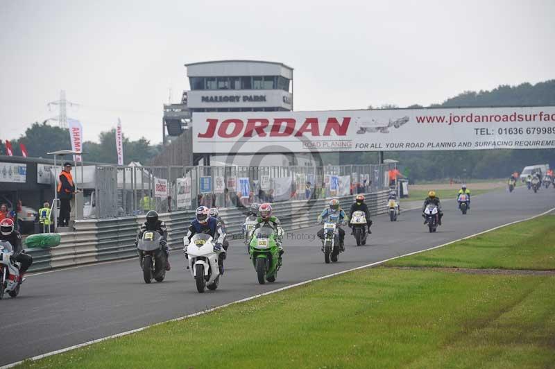 Mallory park Leicestershire;Mallory park photographs;Motorcycle action photographs;classic bikes;event digital images;eventdigitalimages;mallory park;no limits trackday;peter wileman photography;vintage bikes;vintage motorcycles;vmcc festival 1000 bikes