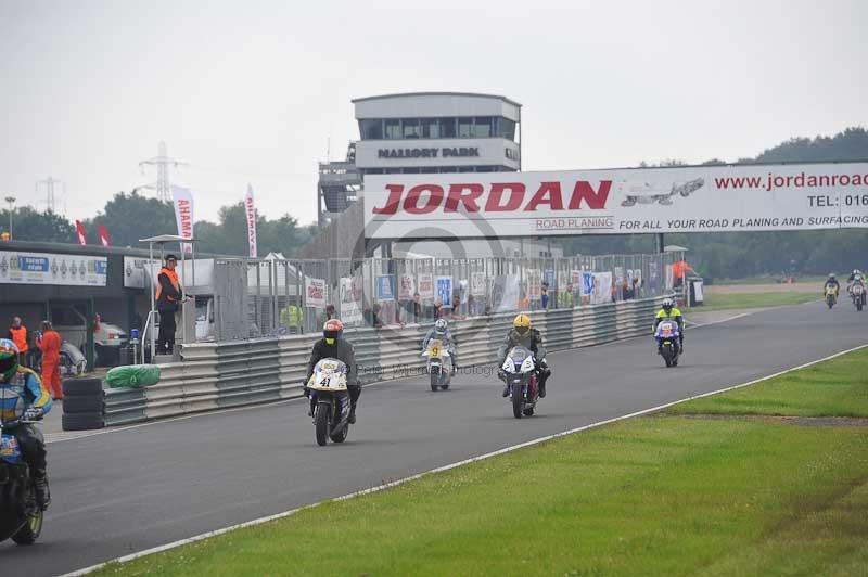 Mallory park Leicestershire;Mallory park photographs;Motorcycle action photographs;classic bikes;event digital images;eventdigitalimages;mallory park;no limits trackday;peter wileman photography;vintage bikes;vintage motorcycles;vmcc festival 1000 bikes