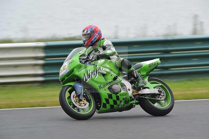 Mallory park Leicestershire;Mallory park photographs;Motorcycle action photographs;classic bikes;event digital images;eventdigitalimages;mallory park;no limits trackday;peter wileman photography;vintage bikes;vintage motorcycles;vmcc festival 1000 bikes