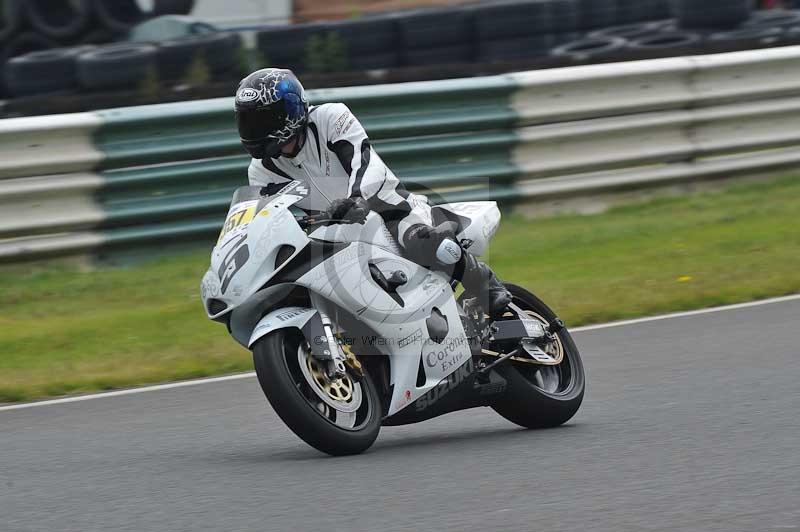 Mallory park Leicestershire;Mallory park photographs;Motorcycle action photographs;classic bikes;event digital images;eventdigitalimages;mallory park;no limits trackday;peter wileman photography;vintage bikes;vintage motorcycles;vmcc festival 1000 bikes