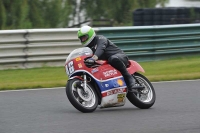 Mallory-park-Leicestershire;Mallory-park-photographs;Motorcycle-action-photographs;classic-bikes;event-digital-images;eventdigitalimages;mallory-park;no-limits-trackday;peter-wileman-photography;vintage-bikes;vintage-motorcycles;vmcc-festival-1000-bikes