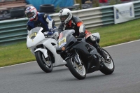 Mallory-park-Leicestershire;Mallory-park-photographs;Motorcycle-action-photographs;classic-bikes;event-digital-images;eventdigitalimages;mallory-park;no-limits-trackday;peter-wileman-photography;vintage-bikes;vintage-motorcycles;vmcc-festival-1000-bikes