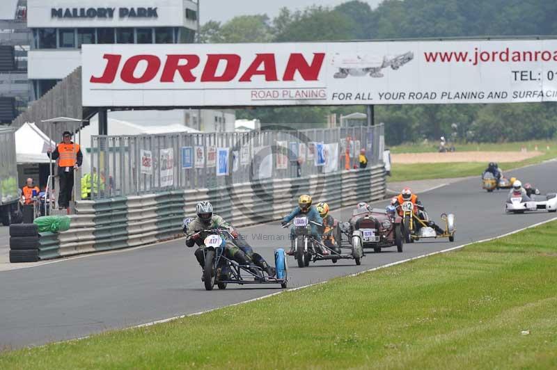 Mallory park Leicestershire;Mallory park photographs;Motorcycle action photographs;classic bikes;event digital images;eventdigitalimages;mallory park;no limits trackday;peter wileman photography;vintage bikes;vintage motorcycles;vmcc festival 1000 bikes