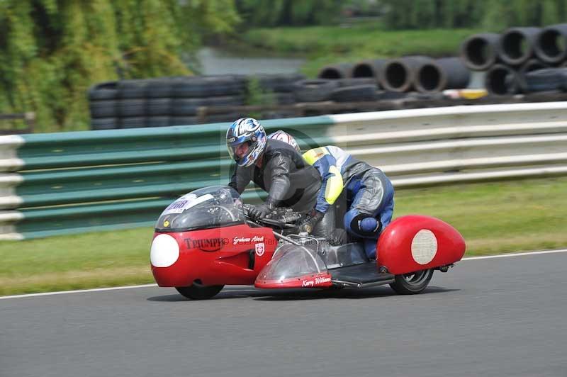 Mallory park Leicestershire;Mallory park photographs;Motorcycle action photographs;classic bikes;event digital images;eventdigitalimages;mallory park;no limits trackday;peter wileman photography;vintage bikes;vintage motorcycles;vmcc festival 1000 bikes