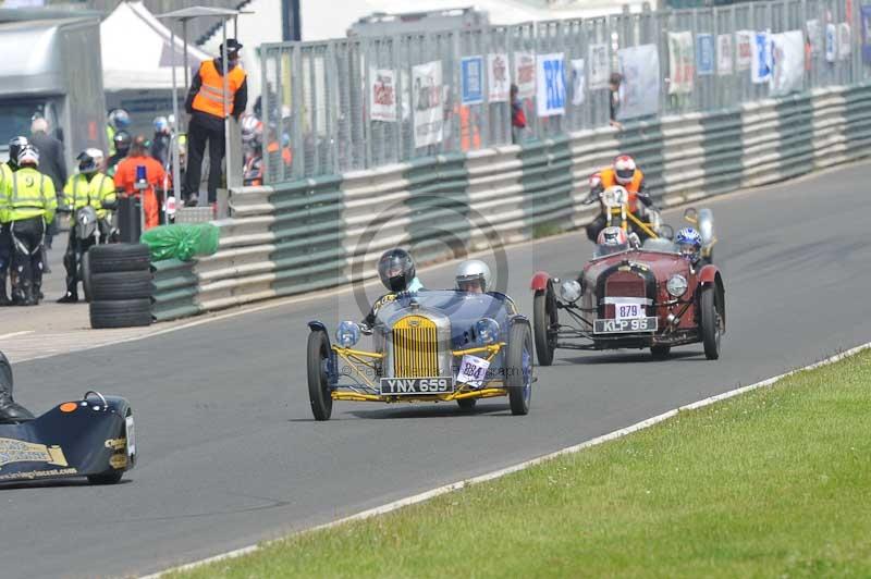 Mallory park Leicestershire;Mallory park photographs;Motorcycle action photographs;classic bikes;event digital images;eventdigitalimages;mallory park;no limits trackday;peter wileman photography;vintage bikes;vintage motorcycles;vmcc festival 1000 bikes