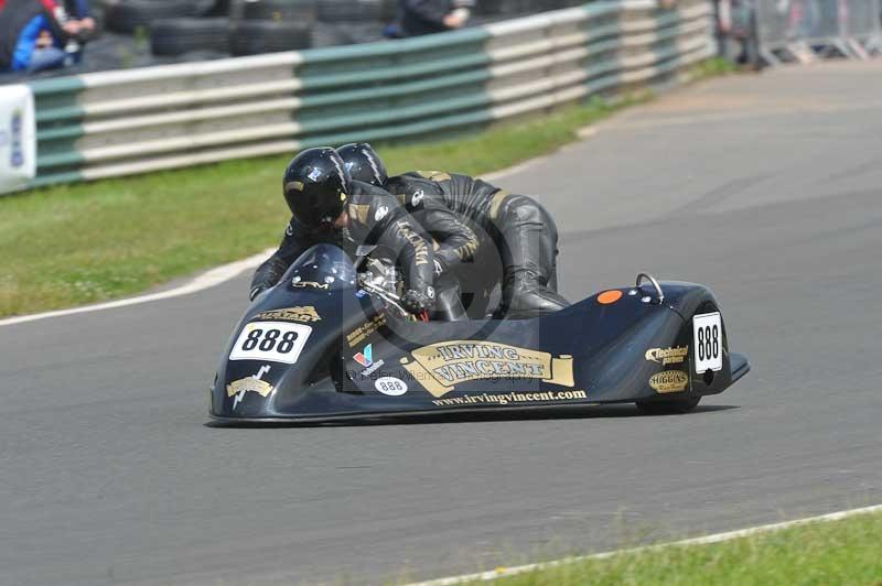 Mallory park Leicestershire;Mallory park photographs;Motorcycle action photographs;classic bikes;event digital images;eventdigitalimages;mallory park;no limits trackday;peter wileman photography;vintage bikes;vintage motorcycles;vmcc festival 1000 bikes