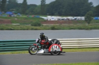 Mallory-park-Leicestershire;Mallory-park-photographs;Motorcycle-action-photographs;classic-bikes;event-digital-images;eventdigitalimages;mallory-park;no-limits-trackday;peter-wileman-photography;vintage-bikes;vintage-motorcycles;vmcc-festival-1000-bikes