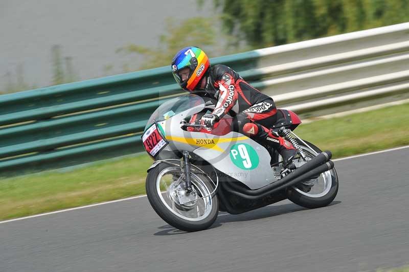 Mallory park Leicestershire;Mallory park photographs;Motorcycle action photographs;classic bikes;event digital images;eventdigitalimages;mallory park;no limits trackday;peter wileman photography;vintage bikes;vintage motorcycles;vmcc festival 1000 bikes