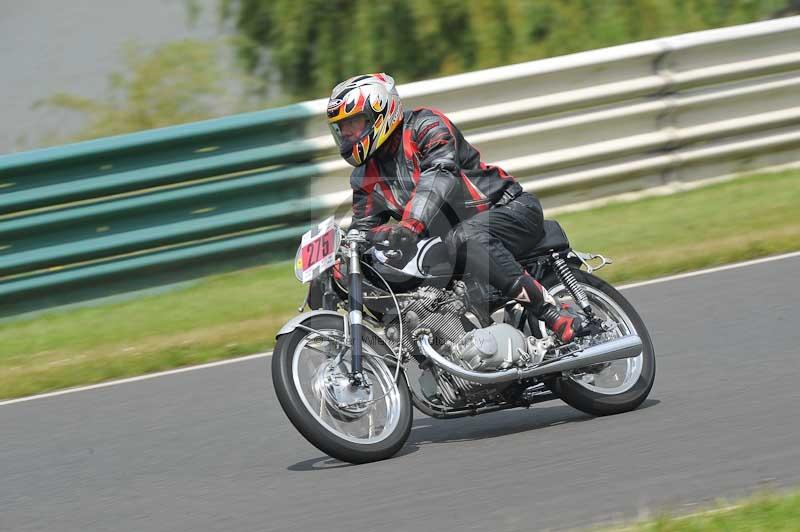 Mallory park Leicestershire;Mallory park photographs;Motorcycle action photographs;classic bikes;event digital images;eventdigitalimages;mallory park;no limits trackday;peter wileman photography;vintage bikes;vintage motorcycles;vmcc festival 1000 bikes