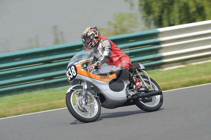 Mallory park Leicestershire;Mallory park photographs;Motorcycle action photographs;classic bikes;event digital images;eventdigitalimages;mallory park;no limits trackday;peter wileman photography;vintage bikes;vintage motorcycles;vmcc festival 1000 bikes