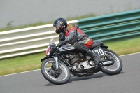 Mallory-park-Leicestershire;Mallory-park-photographs;Motorcycle-action-photographs;classic-bikes;event-digital-images;eventdigitalimages;mallory-park;no-limits-trackday;peter-wileman-photography;vintage-bikes;vintage-motorcycles;vmcc-festival-1000-bikes