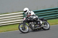 Mallory-park-Leicestershire;Mallory-park-photographs;Motorcycle-action-photographs;classic-bikes;event-digital-images;eventdigitalimages;mallory-park;no-limits-trackday;peter-wileman-photography;vintage-bikes;vintage-motorcycles;vmcc-festival-1000-bikes
