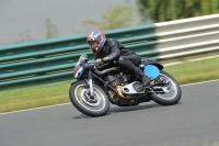 Mallory-park-Leicestershire;Mallory-park-photographs;Motorcycle-action-photographs;classic-bikes;event-digital-images;eventdigitalimages;mallory-park;no-limits-trackday;peter-wileman-photography;vintage-bikes;vintage-motorcycles;vmcc-festival-1000-bikes