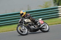 Mallory-park-Leicestershire;Mallory-park-photographs;Motorcycle-action-photographs;classic-bikes;event-digital-images;eventdigitalimages;mallory-park;no-limits-trackday;peter-wileman-photography;vintage-bikes;vintage-motorcycles;vmcc-festival-1000-bikes