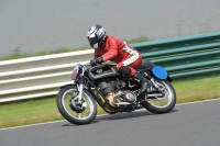 Mallory-park-Leicestershire;Mallory-park-photographs;Motorcycle-action-photographs;classic-bikes;event-digital-images;eventdigitalimages;mallory-park;no-limits-trackday;peter-wileman-photography;vintage-bikes;vintage-motorcycles;vmcc-festival-1000-bikes