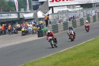 Mallory-park-Leicestershire;Mallory-park-photographs;Motorcycle-action-photographs;classic-bikes;event-digital-images;eventdigitalimages;mallory-park;no-limits-trackday;peter-wileman-photography;vintage-bikes;vintage-motorcycles;vmcc-festival-1000-bikes