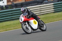 Mallory-park-Leicestershire;Mallory-park-photographs;Motorcycle-action-photographs;classic-bikes;event-digital-images;eventdigitalimages;mallory-park;no-limits-trackday;peter-wileman-photography;vintage-bikes;vintage-motorcycles;vmcc-festival-1000-bikes