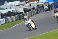 Mallory-park-Leicestershire;Mallory-park-photographs;Motorcycle-action-photographs;classic-bikes;event-digital-images;eventdigitalimages;mallory-park;no-limits-trackday;peter-wileman-photography;vintage-bikes;vintage-motorcycles;vmcc-festival-1000-bikes