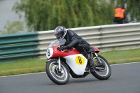 Mallory-park-Leicestershire;Mallory-park-photographs;Motorcycle-action-photographs;classic-bikes;event-digital-images;eventdigitalimages;mallory-park;no-limits-trackday;peter-wileman-photography;vintage-bikes;vintage-motorcycles;vmcc-festival-1000-bikes