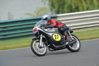 Mallory-park-Leicestershire;Mallory-park-photographs;Motorcycle-action-photographs;classic-bikes;event-digital-images;eventdigitalimages;mallory-park;no-limits-trackday;peter-wileman-photography;vintage-bikes;vintage-motorcycles;vmcc-festival-1000-bikes