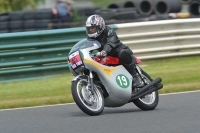 Mallory-park-Leicestershire;Mallory-park-photographs;Motorcycle-action-photographs;classic-bikes;event-digital-images;eventdigitalimages;mallory-park;no-limits-trackday;peter-wileman-photography;vintage-bikes;vintage-motorcycles;vmcc-festival-1000-bikes