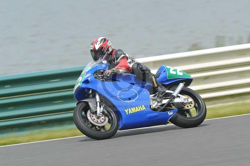 Mallory park Leicestershire;Mallory park photographs;Motorcycle action photographs;classic bikes;event digital images;eventdigitalimages;mallory park;no limits trackday;peter wileman photography;vintage bikes;vintage motorcycles;vmcc festival 1000 bikes