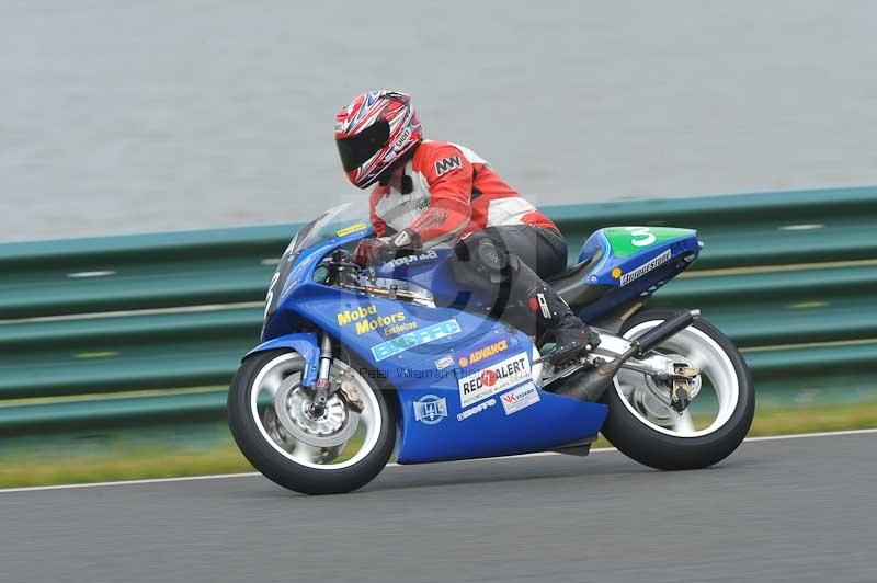 Mallory park Leicestershire;Mallory park photographs;Motorcycle action photographs;classic bikes;event digital images;eventdigitalimages;mallory park;no limits trackday;peter wileman photography;vintage bikes;vintage motorcycles;vmcc festival 1000 bikes