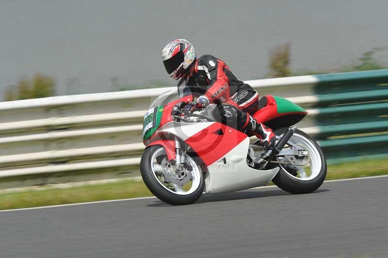 Mallory park Leicestershire;Mallory park photographs;Motorcycle action photographs;classic bikes;event digital images;eventdigitalimages;mallory park;no limits trackday;peter wileman photography;vintage bikes;vintage motorcycles;vmcc festival 1000 bikes