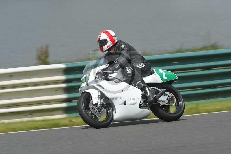 Mallory park Leicestershire;Mallory park photographs;Motorcycle action photographs;classic bikes;event digital images;eventdigitalimages;mallory park;no limits trackday;peter wileman photography;vintage bikes;vintage motorcycles;vmcc festival 1000 bikes