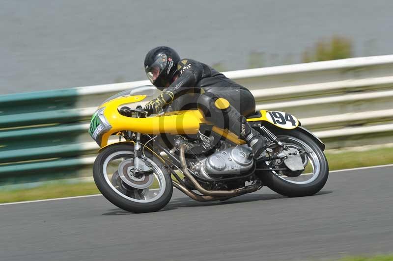 Mallory park Leicestershire;Mallory park photographs;Motorcycle action photographs;classic bikes;event digital images;eventdigitalimages;mallory park;no limits trackday;peter wileman photography;vintage bikes;vintage motorcycles;vmcc festival 1000 bikes