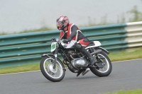 Mallory-park-Leicestershire;Mallory-park-photographs;Motorcycle-action-photographs;classic-bikes;event-digital-images;eventdigitalimages;mallory-park;no-limits-trackday;peter-wileman-photography;vintage-bikes;vintage-motorcycles;vmcc-festival-1000-bikes