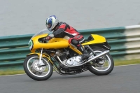 Mallory-park-Leicestershire;Mallory-park-photographs;Motorcycle-action-photographs;classic-bikes;event-digital-images;eventdigitalimages;mallory-park;no-limits-trackday;peter-wileman-photography;vintage-bikes;vintage-motorcycles;vmcc-festival-1000-bikes