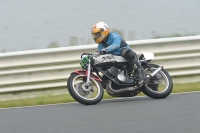 Mallory-park-Leicestershire;Mallory-park-photographs;Motorcycle-action-photographs;classic-bikes;event-digital-images;eventdigitalimages;mallory-park;no-limits-trackday;peter-wileman-photography;vintage-bikes;vintage-motorcycles;vmcc-festival-1000-bikes