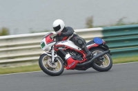 Mallory-park-Leicestershire;Mallory-park-photographs;Motorcycle-action-photographs;classic-bikes;event-digital-images;eventdigitalimages;mallory-park;no-limits-trackday;peter-wileman-photography;vintage-bikes;vintage-motorcycles;vmcc-festival-1000-bikes