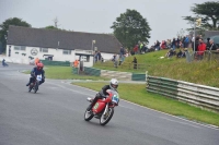 Mallory-park-Leicestershire;Mallory-park-photographs;Motorcycle-action-photographs;classic-bikes;event-digital-images;eventdigitalimages;mallory-park;no-limits-trackday;peter-wileman-photography;vintage-bikes;vintage-motorcycles;vmcc-festival-1000-bikes