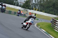 Mallory-park-Leicestershire;Mallory-park-photographs;Motorcycle-action-photographs;classic-bikes;event-digital-images;eventdigitalimages;mallory-park;no-limits-trackday;peter-wileman-photography;vintage-bikes;vintage-motorcycles;vmcc-festival-1000-bikes