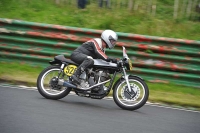 Mallory-park-Leicestershire;Mallory-park-photographs;Motorcycle-action-photographs;classic-bikes;event-digital-images;eventdigitalimages;mallory-park;no-limits-trackday;peter-wileman-photography;vintage-bikes;vintage-motorcycles;vmcc-festival-1000-bikes