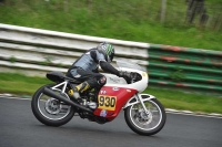 Mallory-park-Leicestershire;Mallory-park-photographs;Motorcycle-action-photographs;classic-bikes;event-digital-images;eventdigitalimages;mallory-park;no-limits-trackday;peter-wileman-photography;vintage-bikes;vintage-motorcycles;vmcc-festival-1000-bikes