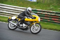 Mallory-park-Leicestershire;Mallory-park-photographs;Motorcycle-action-photographs;classic-bikes;event-digital-images;eventdigitalimages;mallory-park;no-limits-trackday;peter-wileman-photography;vintage-bikes;vintage-motorcycles;vmcc-festival-1000-bikes