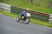 Mallory-park-Leicestershire;Mallory-park-photographs;Motorcycle-action-photographs;classic-bikes;event-digital-images;eventdigitalimages;mallory-park;no-limits-trackday;peter-wileman-photography;vintage-bikes;vintage-motorcycles;vmcc-festival-1000-bikes