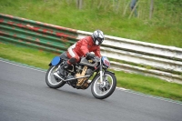 Mallory-park-Leicestershire;Mallory-park-photographs;Motorcycle-action-photographs;classic-bikes;event-digital-images;eventdigitalimages;mallory-park;no-limits-trackday;peter-wileman-photography;vintage-bikes;vintage-motorcycles;vmcc-festival-1000-bikes